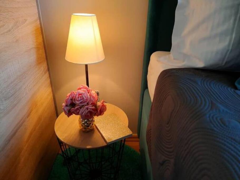 Holiday Home For 8 People, Pool + Sea View Vilanija Luaran gambar